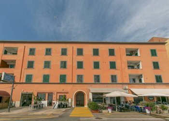 Facciata - Appartamento via Porto Innocenziano, Anzio - foto 41
