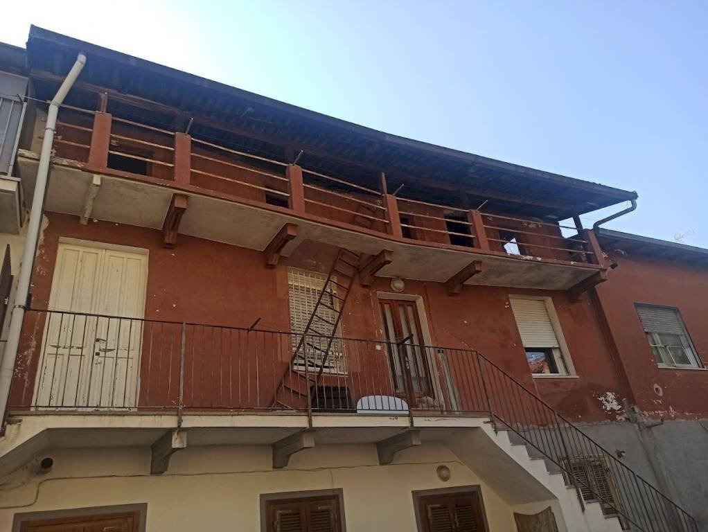 Facciata - Three-room apartment via Alessandro Manzoni, 50, Galliate - photo 3