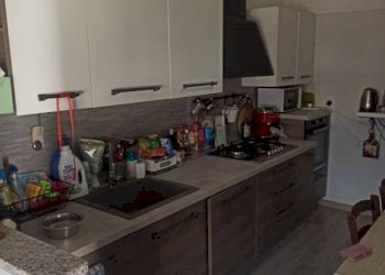 Cucina - Appartamento via Alessandro Manzoni, 50, Galliate - foto 11