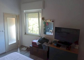 Camera da letto - Appartamento via Alessandro Manzoni, 50, Galliate - foto 17