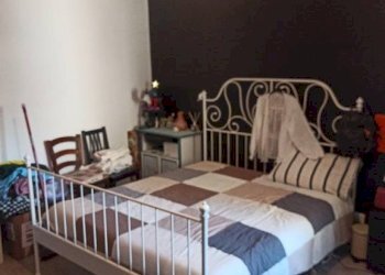 Camera da letto - Appartamento via Alessandro Manzoni, 50, Galliate - foto 18