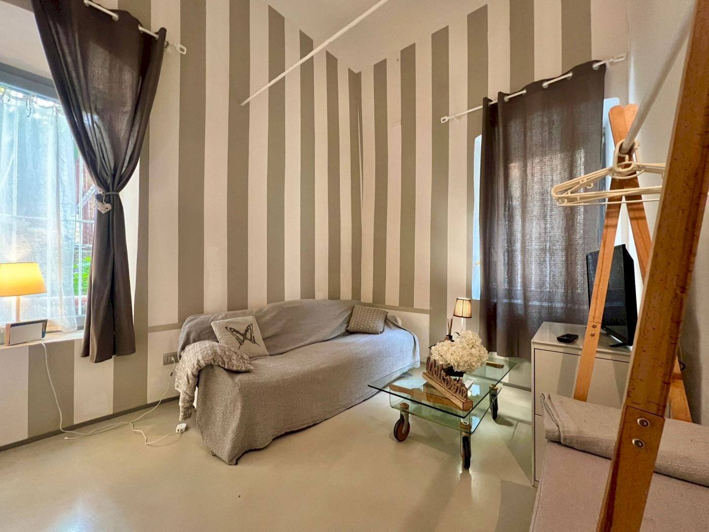 Two-room apartment Via dei Capuccini, Sanremo - photo 1