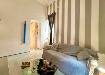 Two-room apartment Via dei Capuccini, Sanremo - photo 5