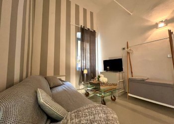Two-room apartment Via dei Capuccini, Sanremo - photo 6