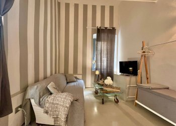 Two-room apartment Via dei Capuccini, Sanremo - photo 8