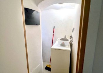 Two-room apartment Via dei Capuccini, Sanremo - photo 16