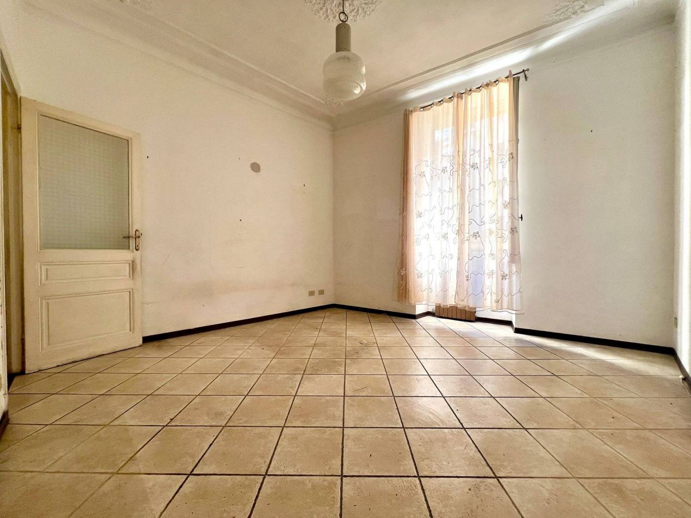 Four-room apartment Via Zeffiro Massa 38, Sanremo - photo 2