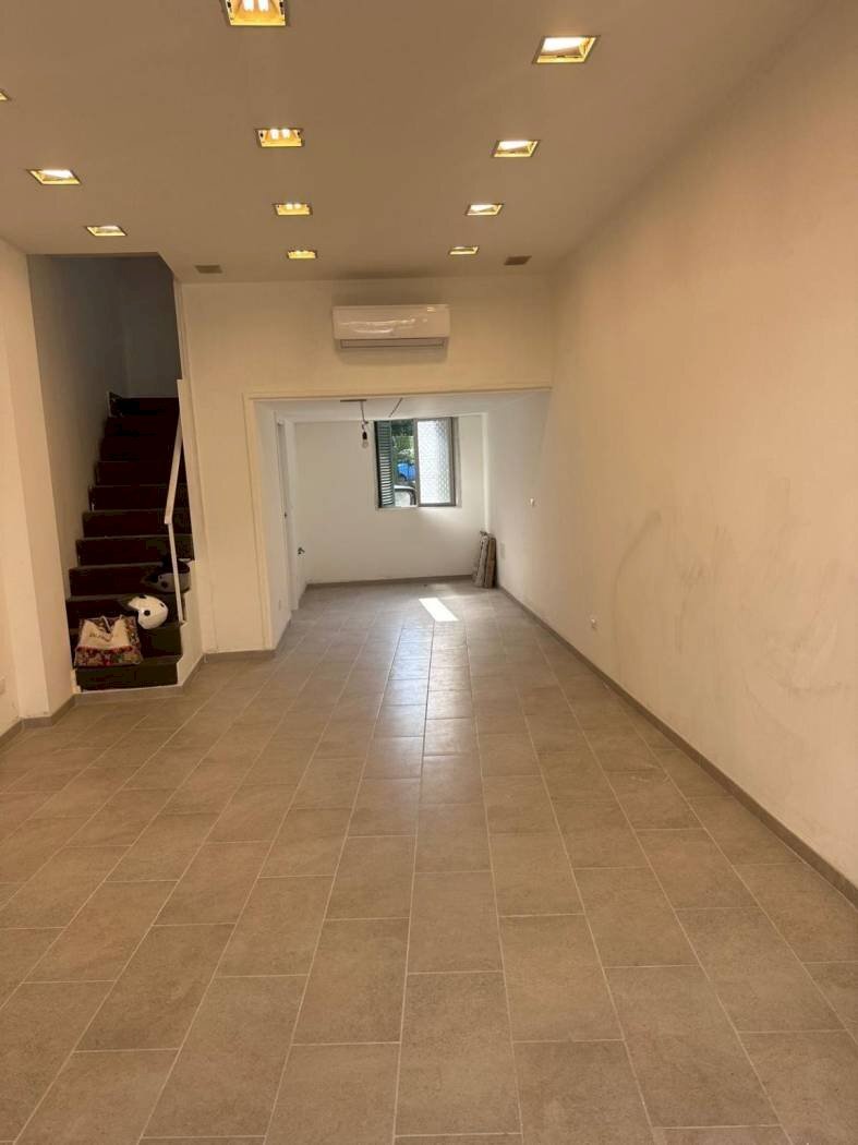Commercial Premises Via Alfonso La Marmora, Sanremo - photo 1
