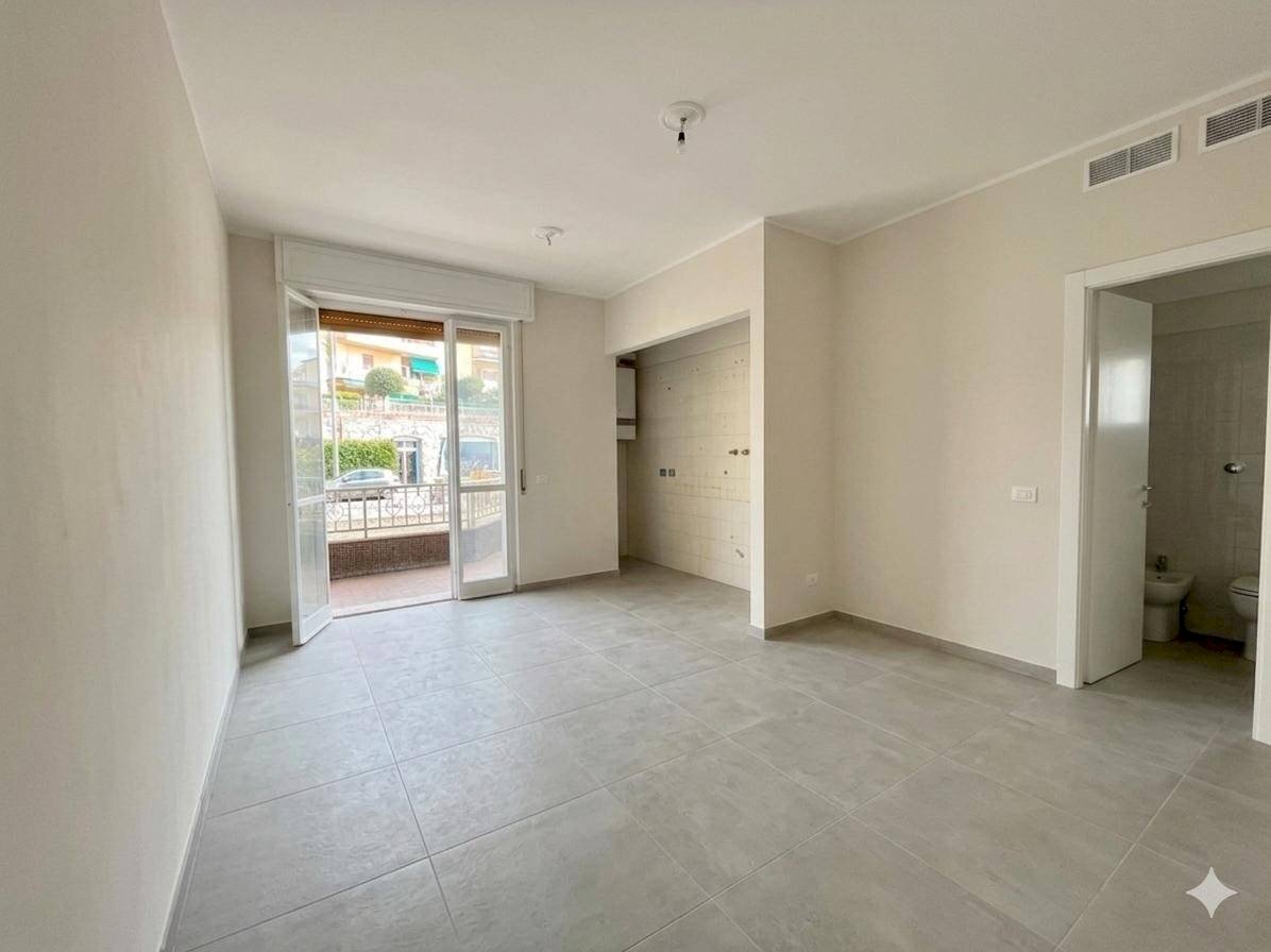 One-room apartment Via Padre Semeria 145, Sanremo - photo 1