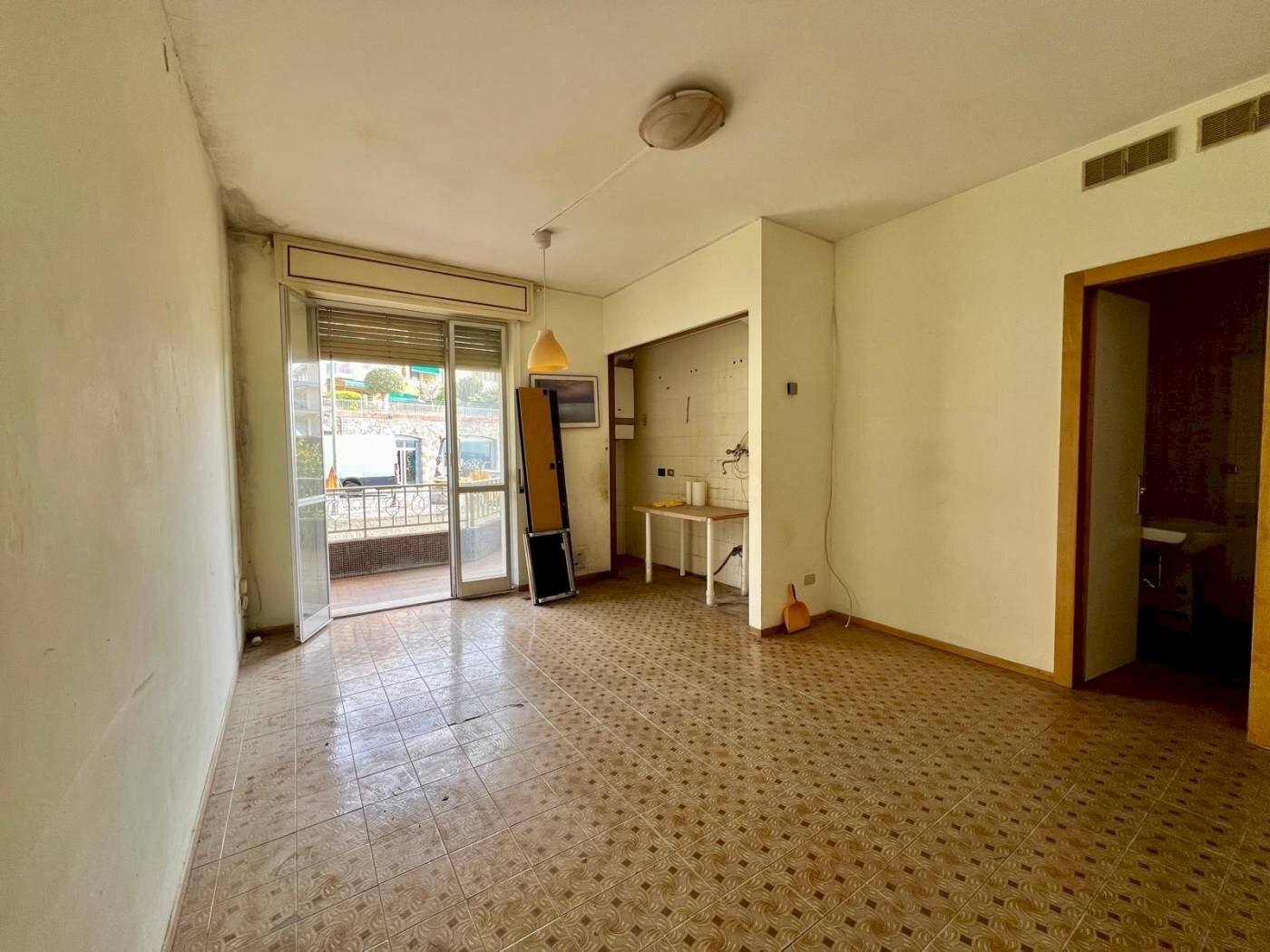 One-room apartment Via Padre Semeria 145, Sanremo - photo 3