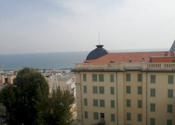 Four-room apartment Corso degli Inglesi, Sanremo - photo 3