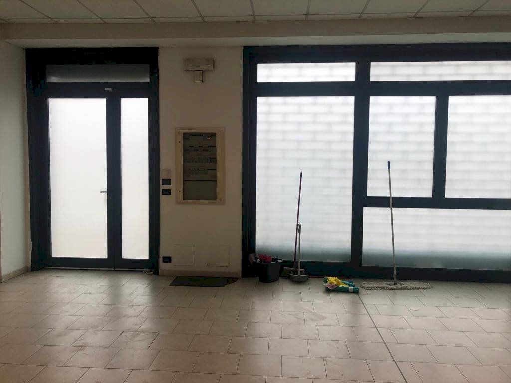 Commercial Premises Via del Lavoro 1, Granarolo dell'Emilia - photo 1