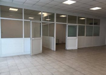 Commercial Premises Via del Lavoro 1, Granarolo dell'Emilia - photo 2