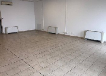 Commercial Premises Via del Lavoro 1, Granarolo dell'Emilia - photo 3