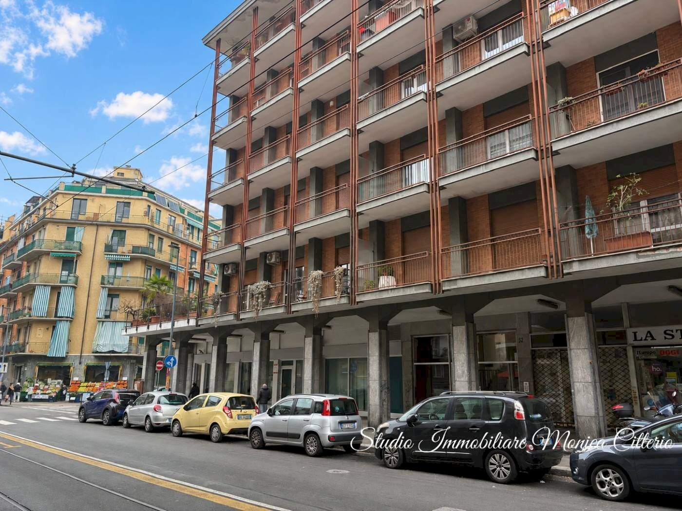 Locale Commerciale Via Bibiana 52, Torino (zona Borgo Vittoria) - foto 1
