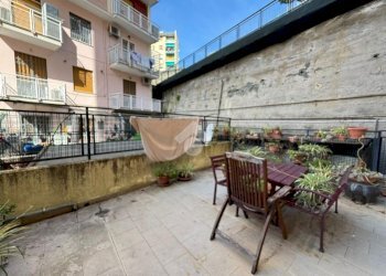 Bilocale Via Sant'Alberto, Genova (zona Sestri Ponente) - foto 1