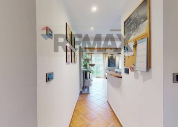 Two-room apartment Salita Sant'antonino, 60 
 Staglieno, Genova (neighborhood Staglieno) - photo 10