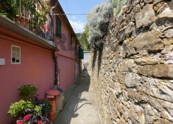 Two-room apartment Salita Sant'antonino, 60 
 Staglieno, Genova (neighborhood Staglieno) - photo 40