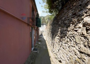 Two-room apartment Salita Sant'antonino, 60 
 Staglieno, Genova (neighborhood Staglieno) - photo 43