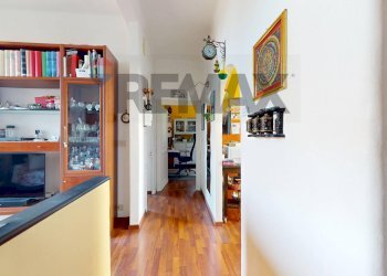 Bilocale Via Ponza, 20 
 Lagaccio, Genova (zona Lagaccio) - foto 3