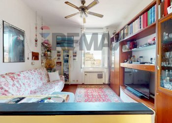 Bilocale Via Ponza, 20 
 Lagaccio, Genova (zona Lagaccio) - foto 4