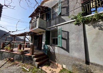 Casa indipendente frazione roccatagliata, 118 
 Roccatagliata, Neirone - foto 1