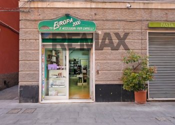 Attività Commerciale Via Sestri, 24 R.
Sestri Ponente, Genova (zona Sestri Ponente) - foto 1