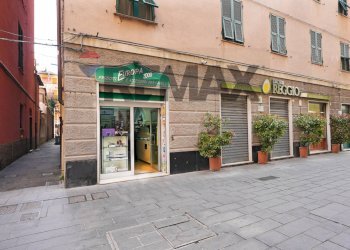 Attività Commerciale Via Sestri, 24 R.
Sestri Ponente, Genova (zona Sestri Ponente) - foto 2