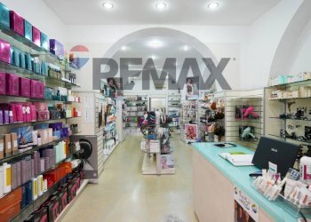 Attività Commerciale Via Sestri, 24 R.
Sestri Ponente, Genova (zona Sestri Ponente) - foto 9