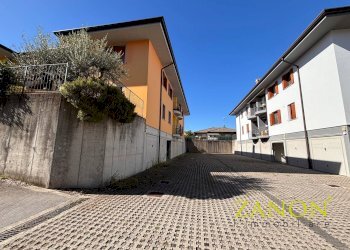 Foto 1 - Box Via dei Pini, Farra d'Isonzo - foto 1