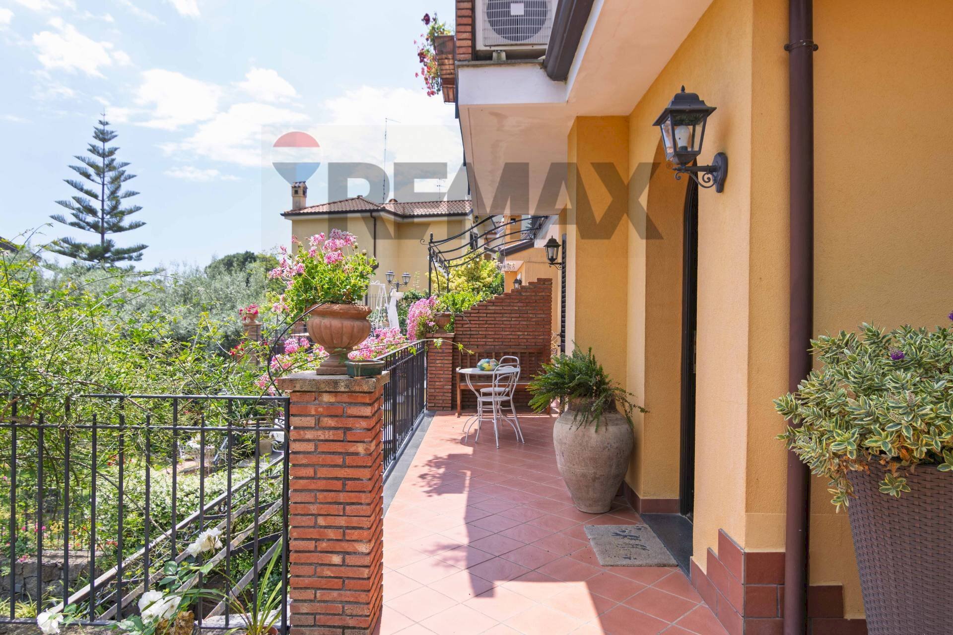 Balcone - Villa Via Villari Antonio
 
5, Trecastagni - foto 1