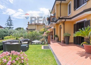 Terrazza - Villa Via Villari Antonio
 
5, Trecastagni - foto 4