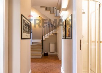 Hall / corridoio - Villa Via Villari Antonio
 
5, Trecastagni - foto 45