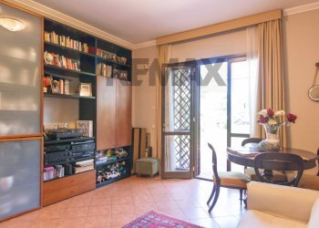 Sala da pranzo - Villa Via Villari Antonio
 
5, Trecastagni - foto 48