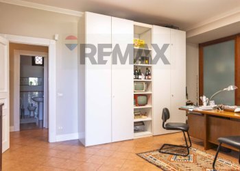 Ufficio - Villa Via Villari Antonio
 
5, Trecastagni - foto 53