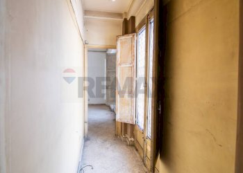 Hall / corridoio - Casa indipendente Via Etnea
 
192, Tremestieri Etneo - foto 40