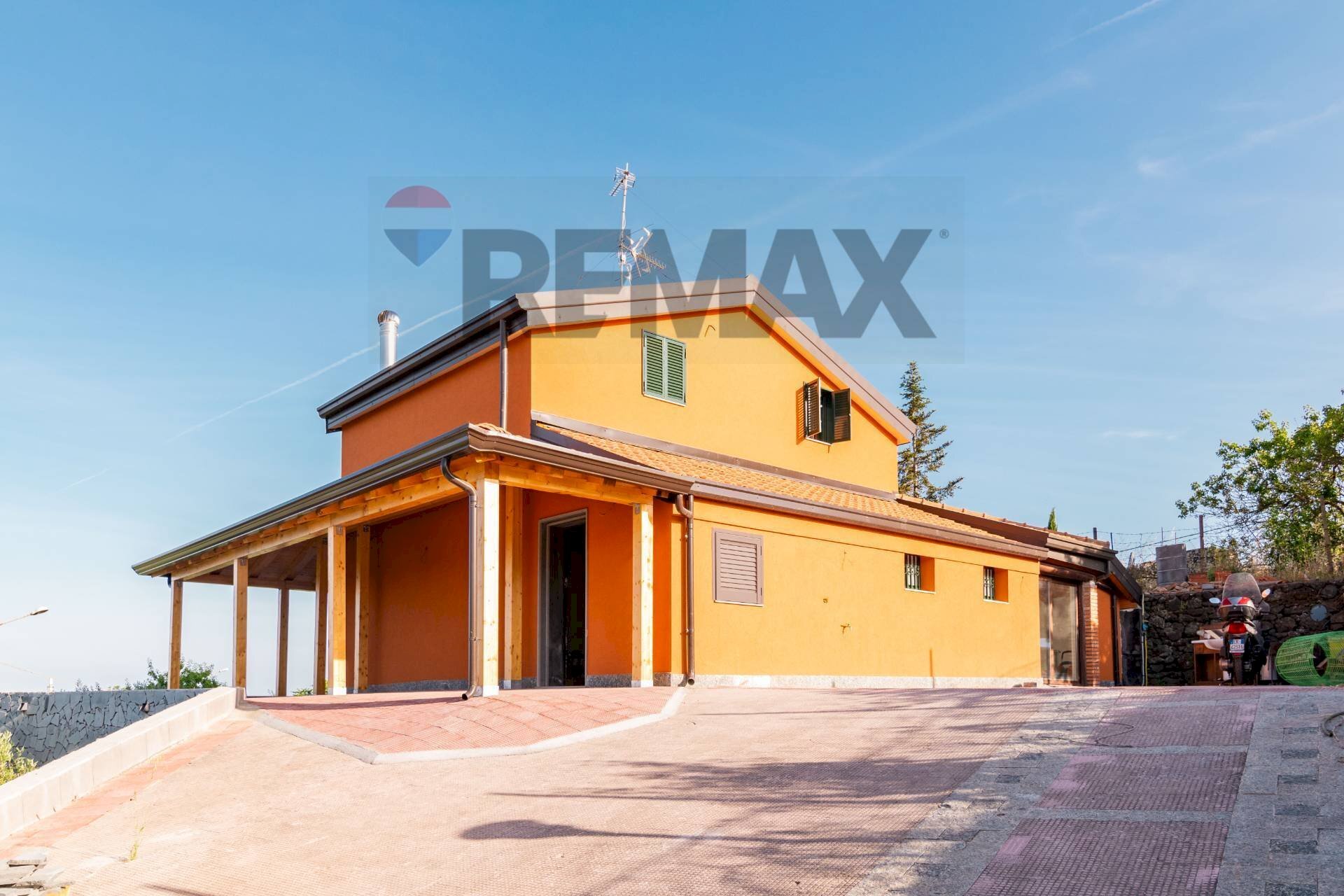 Casa all\'aperto - Villa Via Salemi Pennisi
 
48/50, Aci Sant'Antonio - foto 1