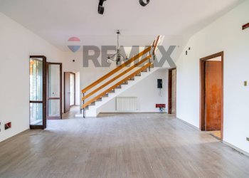 Stanza vuota - Villa Via Salemi Pennisi
 
48/50, Aci Sant'Antonio - foto 4