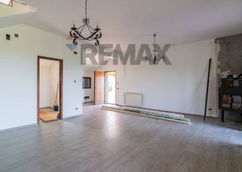 Stanza vuota - Villa Via Salemi Pennisi
 
48/50, Aci Sant'Antonio - foto 5
