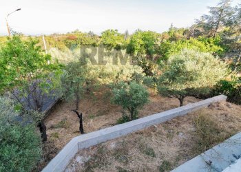 Giardino - Villa Via Salemi Pennisi
 
48/50, Aci Sant'Antonio - foto 18