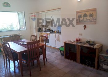 Sala da pranzo - Casa indipendente Contrada Piombo
 
26, Santa Croce Camerina - foto 2