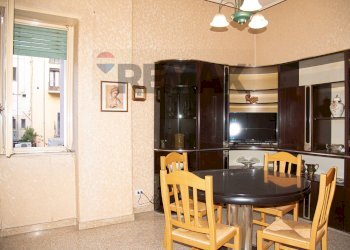 Sala da pranzo - Apartment via Basile
 
6, Catania - photo 12