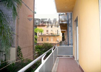 Balcone - Apartment via Basile
 
6, Catania - photo 22