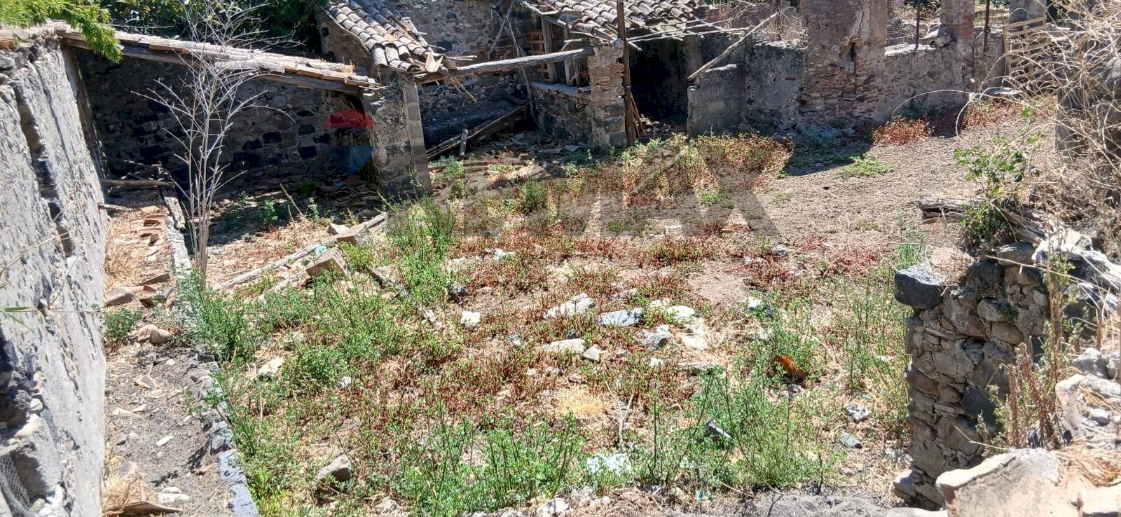 Giardino - Terreno agricolo SP81 Contrada Marzacchina
84, Calatabiano - foto 3
