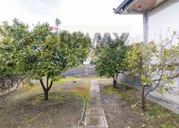 Giardino - Villa Via Giordano Bruno
 
34, Belpasso - foto 7