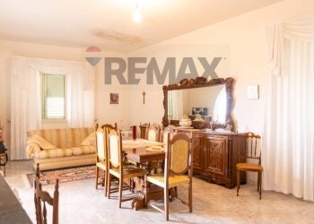Sala da pranzo - Villa Via Giordano Bruno
 
34, Belpasso - foto 29