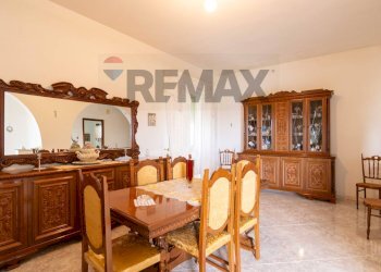 Sala da pranzo - Villa Via Giordano Bruno
 
34, Belpasso - foto 30