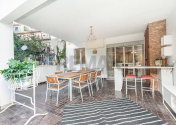 Terrazzo a livello - Four-room apartment Via Gaetano Martino (Traversa C)
 
15, Taormina - photo 1