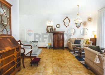 Soggiorno - Four-room apartment Via Gaetano Martino (Traversa C)
 
15, Taormina - photo 5