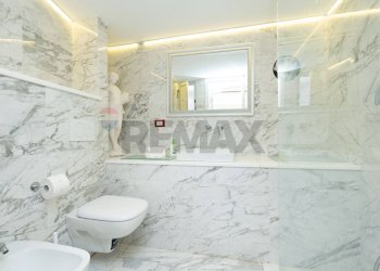 Bagno - Four-room apartment Via Gaetano Martino (Traversa C)
 
15, Taormina - photo 27